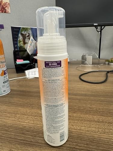 TropiClean Natural Flea & Tick Waterless Shampoo for Cats, 7.4 oz.